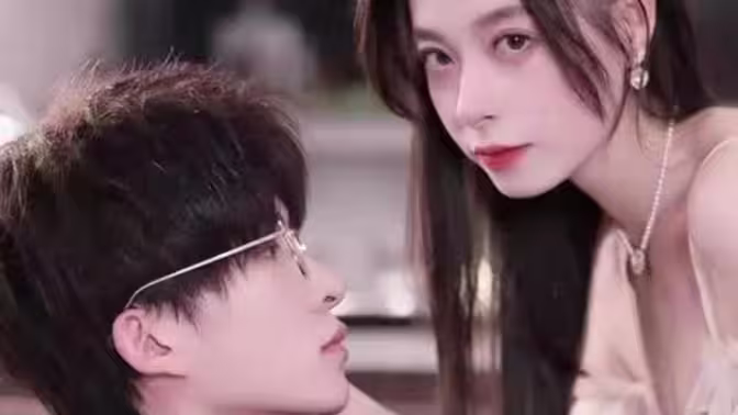 離婚后，夫人成了千億大佬(全集)