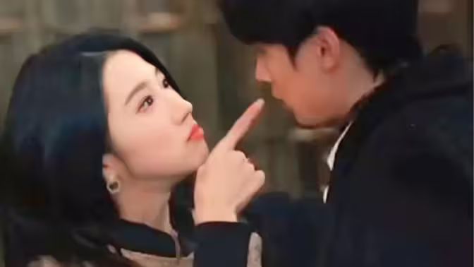 總裁夫人當膩了，今天開始好好打工(全集)