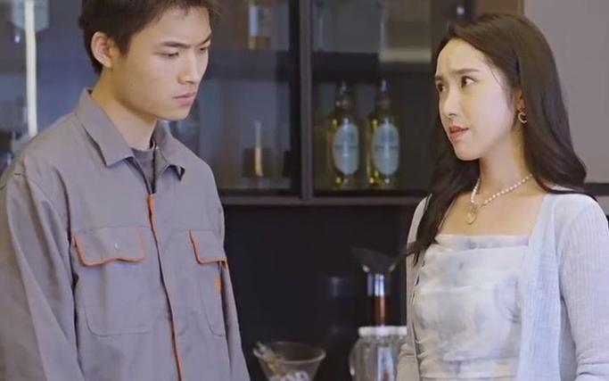 成為快遞員后，我有了七個老婆(全集)